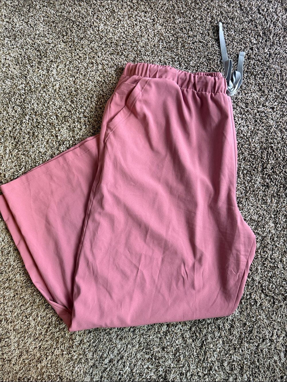 Uniform Advantage Easy Stretch wide leg scrub pants